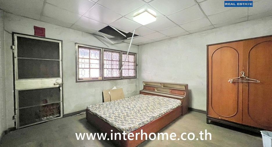 Casa adosada en venta de 2 habitaciones en Khan Na Yao, Bangkok