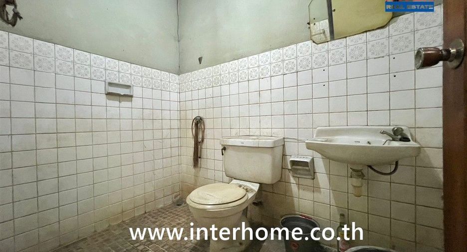 Casa adosada en venta de 2 habitaciones en Khan Na Yao, Bangkok
