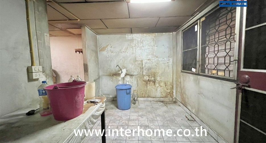 Casa adosada en venta de 2 habitaciones en Khan Na Yao, Bangkok