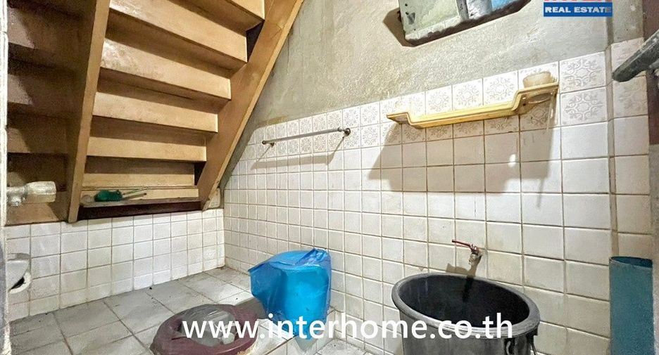 Casa adosada en venta de 2 habitaciones en Khan Na Yao, Bangkok