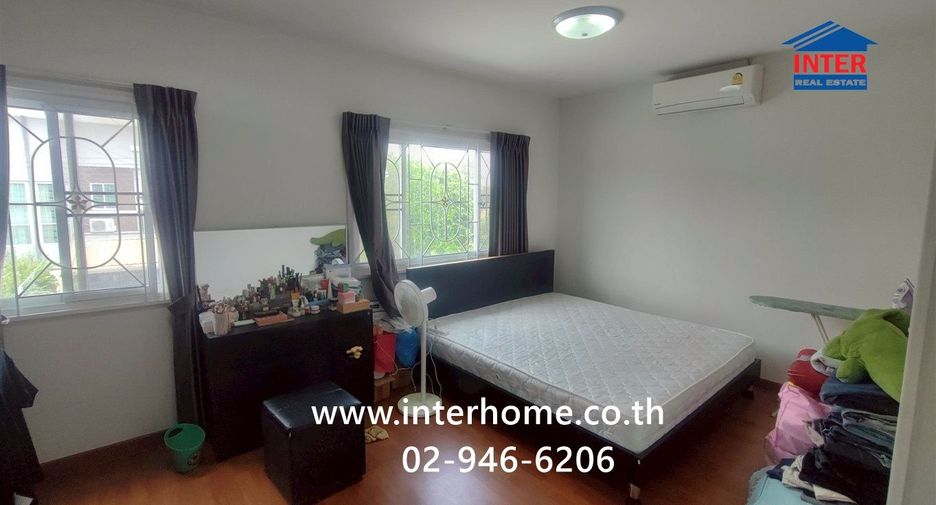Casa adosada en venta de 4 habitaciones en Bang Yai, Nonthaburi
