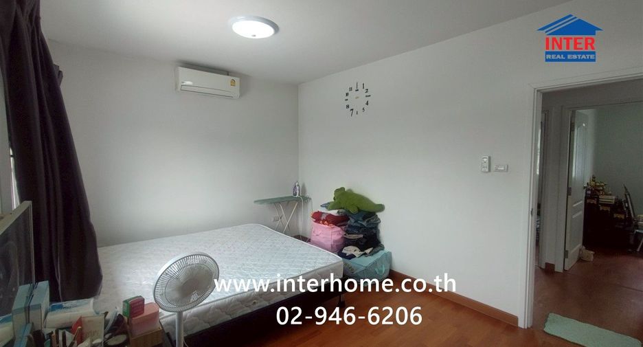 Casa adosada en venta de 4 habitaciones en Bang Yai, Nonthaburi