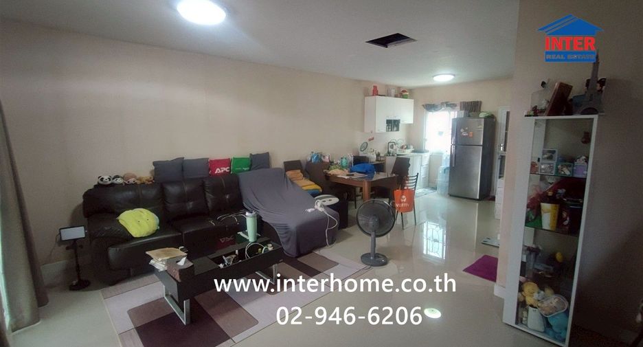 Casa adosada en venta de 4 habitaciones en Bang Yai, Nonthaburi