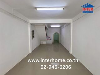 For sale 4 bedrooms retail Space in Rat Burana, Bangkok