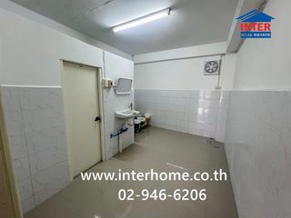 For sale 4 bedrooms retail Space in Rat Burana, Bangkok