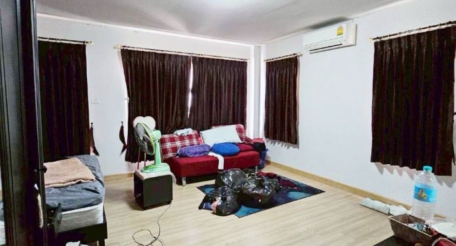 Haus zum Kauf mit 3 Zimmer in Si Racha, Chonburi