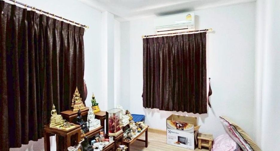 Haus zum Kauf mit 3 Zimmer in Si Racha, Chonburi
