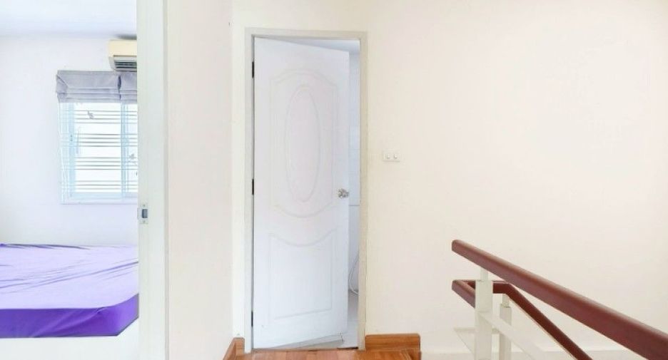 For sale 2 bedrooms townhouse in Mueang Samut Sakhon, Samut Sakhon