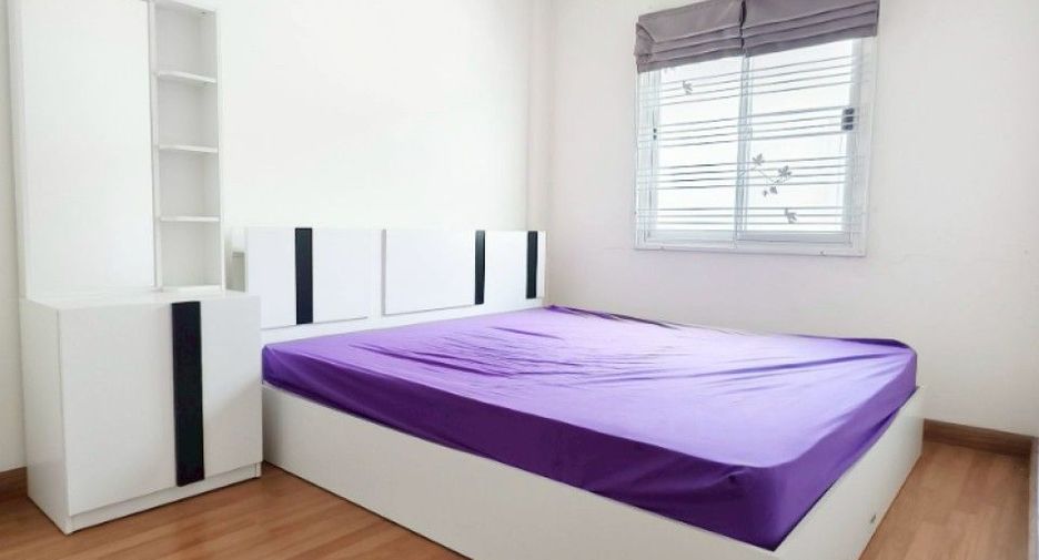 For sale 2 bedrooms townhouse in Mueang Samut Sakhon, Samut Sakhon