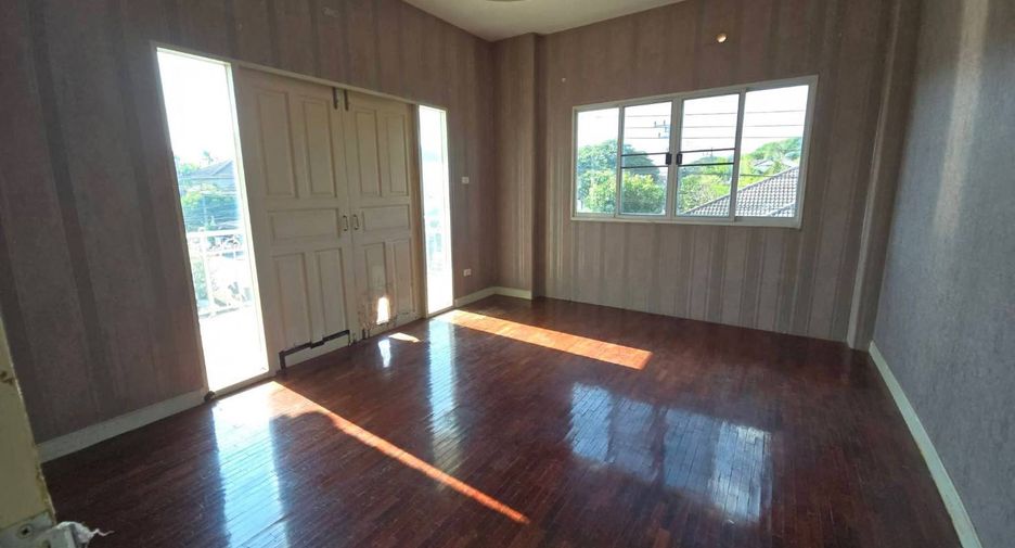 For sale 6 bedrooms house in Mueang Chiang Mai, Chiang Mai