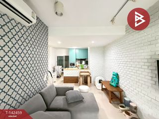 出售 3 卧室 联排别墅 在 Khlong Sam Wa, 曼谷