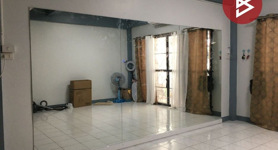 For sale 2 ベッドルーム townhouse in Mueang Chon Buri, Chonburi