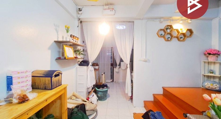 For sale 2 bedrooms townhouse in Mueang Chon Buri, Chonburi