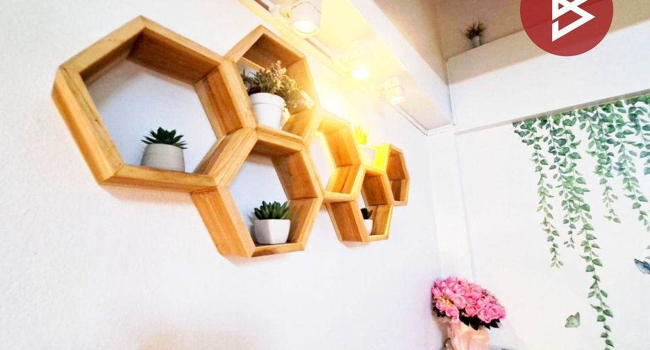 For sale 2 bedrooms townhouse in Mueang Chon Buri, Chonburi