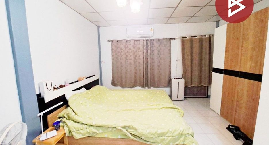 For sale 2 bedrooms townhouse in Mueang Chon Buri, Chonburi