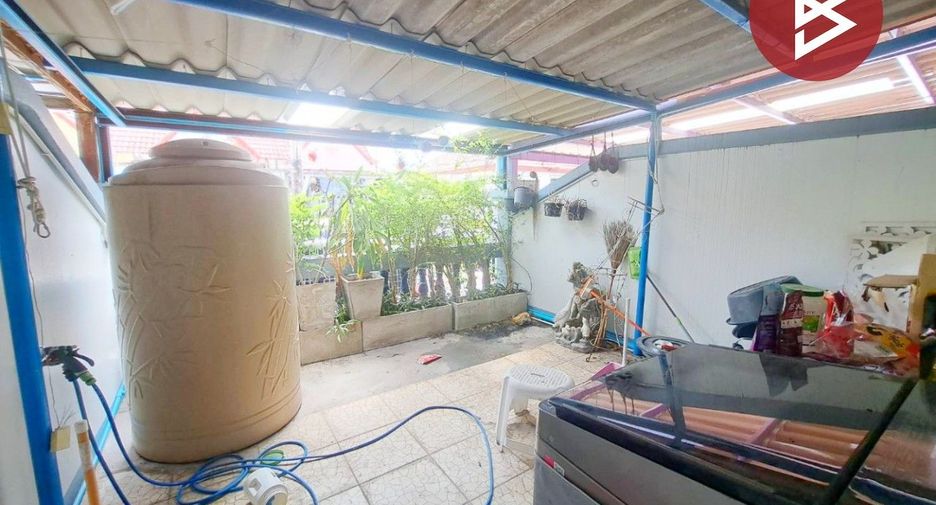 For sale 2 bedrooms townhouse in Mueang Chon Buri, Chonburi
