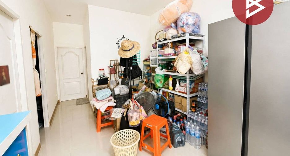 For sale 2 ベッドルーム townhouse in Mueang Chon Buri, Chonburi