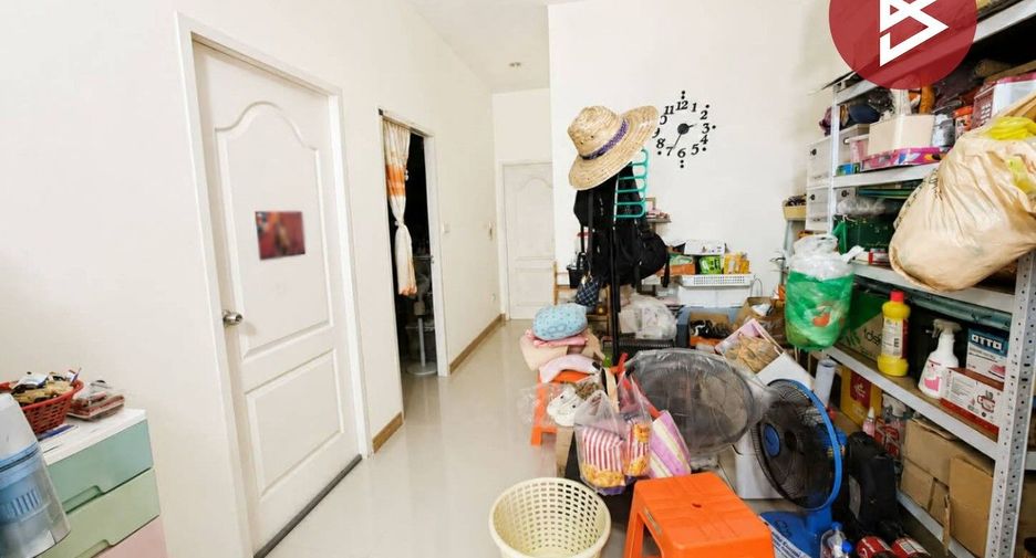For sale 2 ベッドルーム townhouse in Mueang Chon Buri, Chonburi
