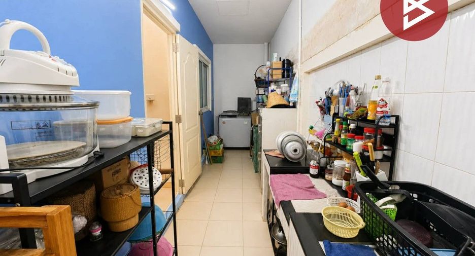 For sale 2 ベッドルーム townhouse in Mueang Chon Buri, Chonburi