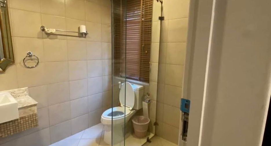 For sale 3 bedrooms villa in East Pattaya, Pattaya