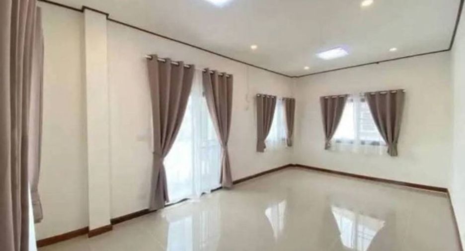 Продажа 4 спальни дом в Mueang Chon Buri, Чонбури
