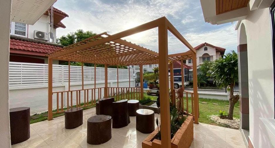 Продажа 4 спальни дом в Mueang Chon Buri, Чонбури