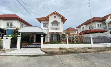 Продажа 4 спальни дом в Mueang Chon Buri, Чонбури