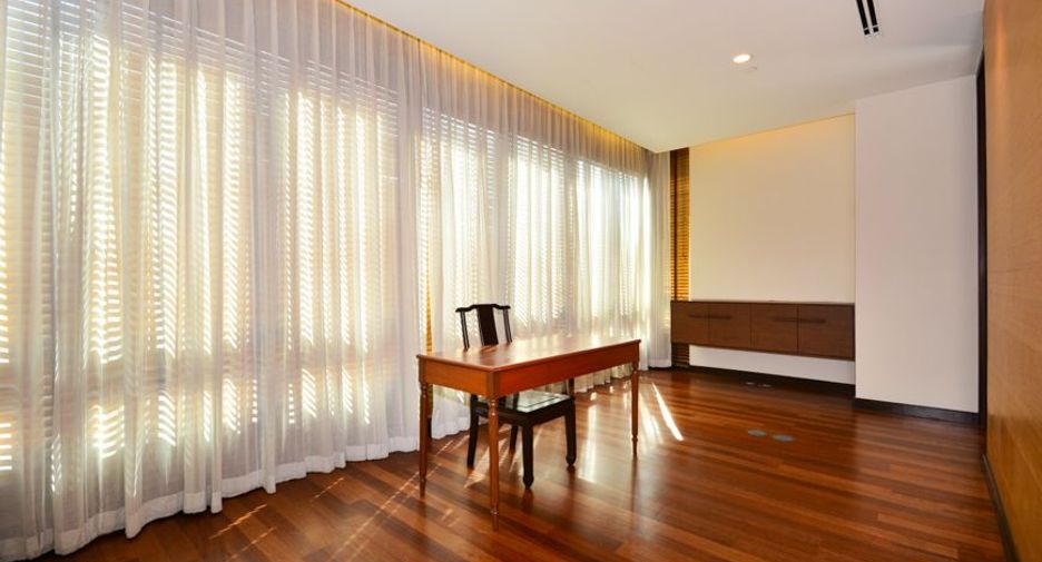 For rent 5 ベッドルーム apartment in Khlong Toei, Bangkok