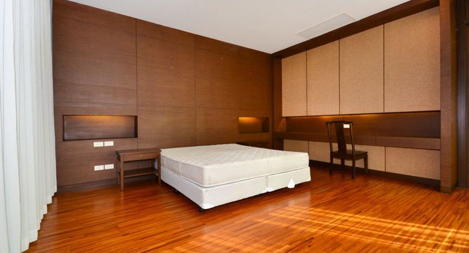 For rent 5 ベッドルーム apartment in Khlong Toei, Bangkok