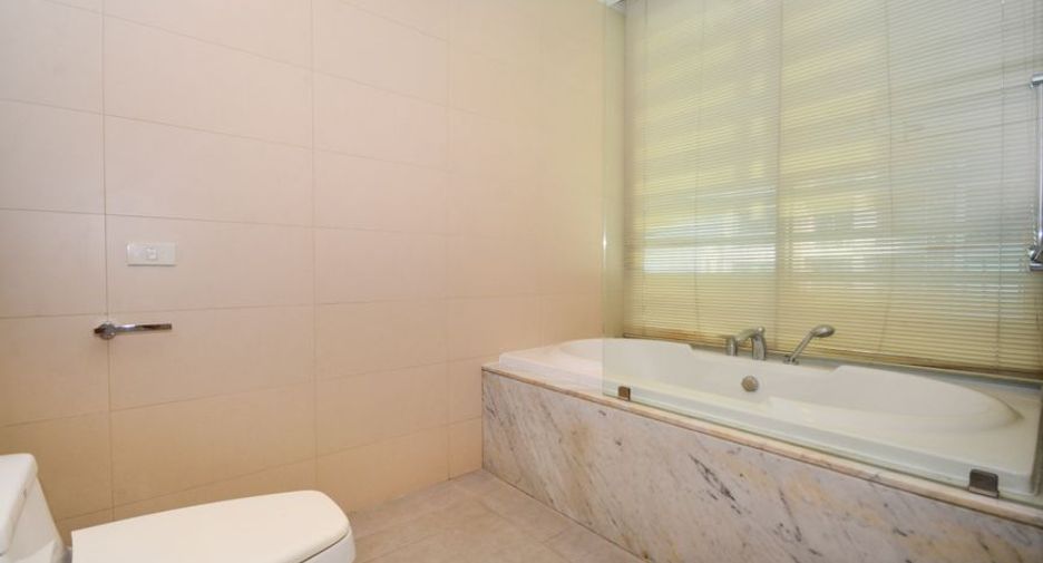 For rent 5 ベッドルーム apartment in Khlong Toei, Bangkok