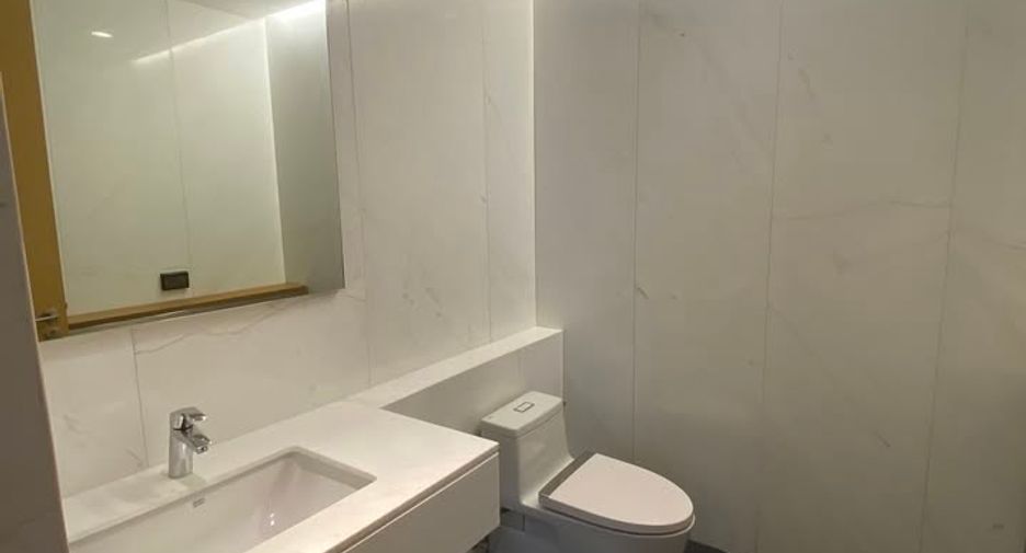 For rent 4 ベッドルーム apartment in Khlong Toei, Bangkok