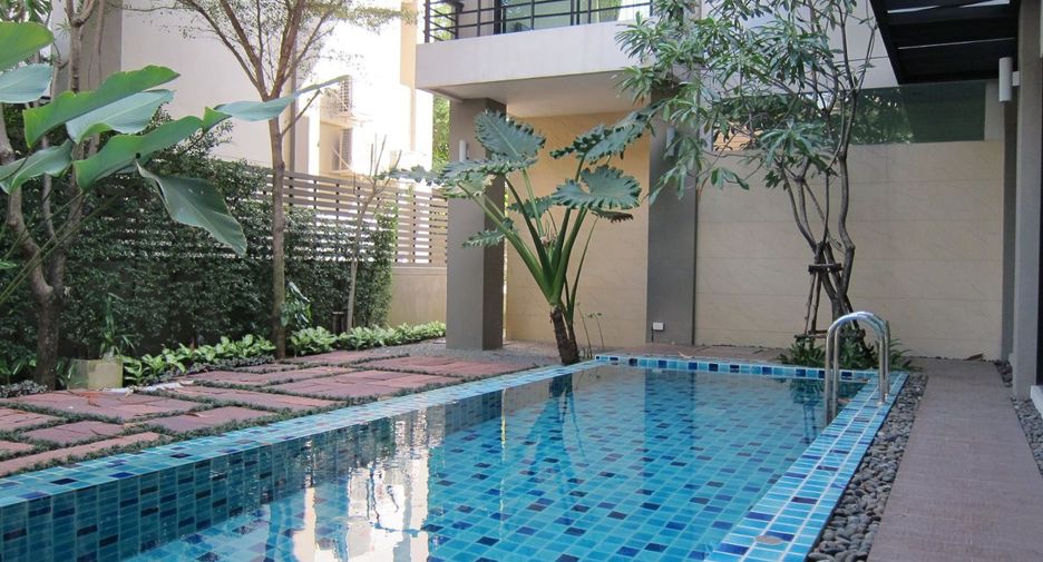 À louer 3 chambres maison à Watthana, Bangkok