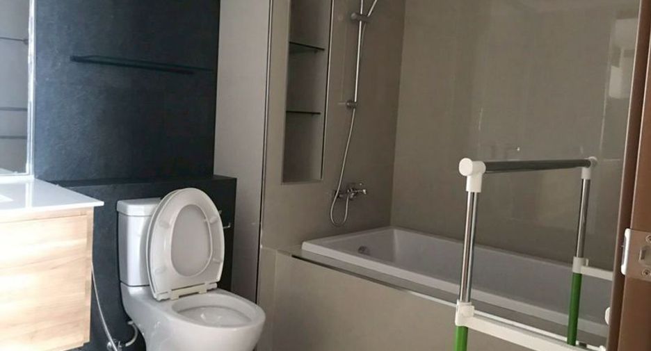 À vendre 1 chambre condo à Si Racha, Chonburi