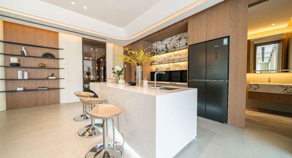 À vendre 8 chambres villa à Huay Yai, Pattaya