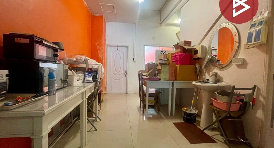 Local comercial en venta de 2 habitaciones en Mueang Chon Buri, Chonburi
