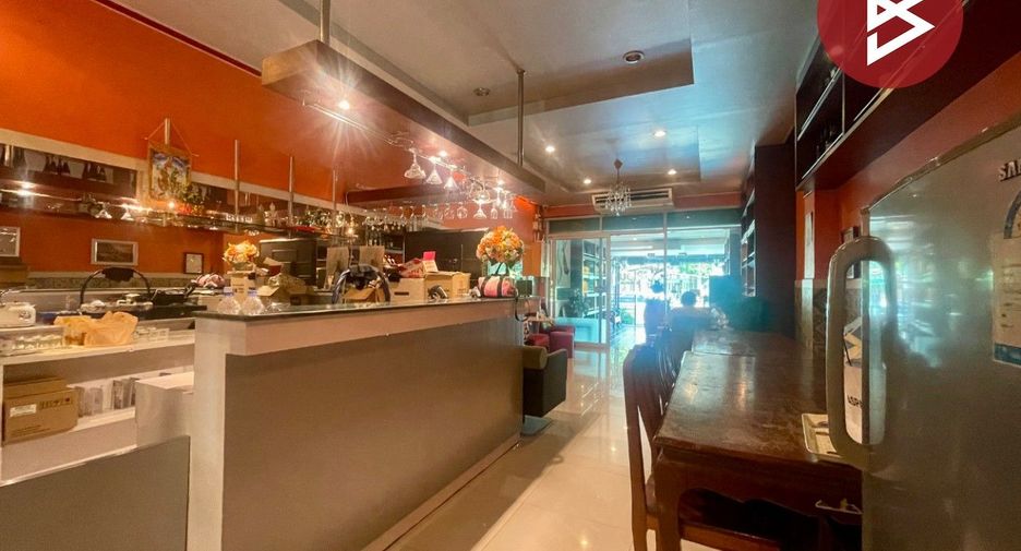 Local comercial en venta de 2 habitaciones en Mueang Chon Buri, Chonburi
