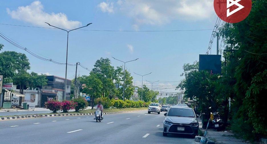 Local comercial en venta de 2 habitaciones en Mueang Chon Buri, Chonburi