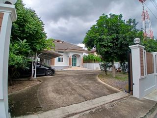 For sale 3 bedrooms house in Mueang Pathum Thani, Pathum Thani
