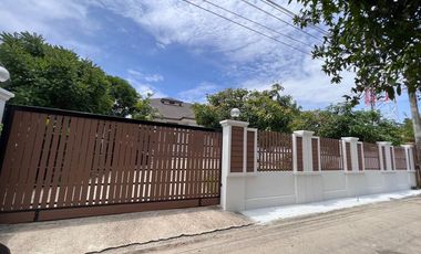 For sale 3 bedrooms house in Mueang Pathum Thani, Pathum Thani