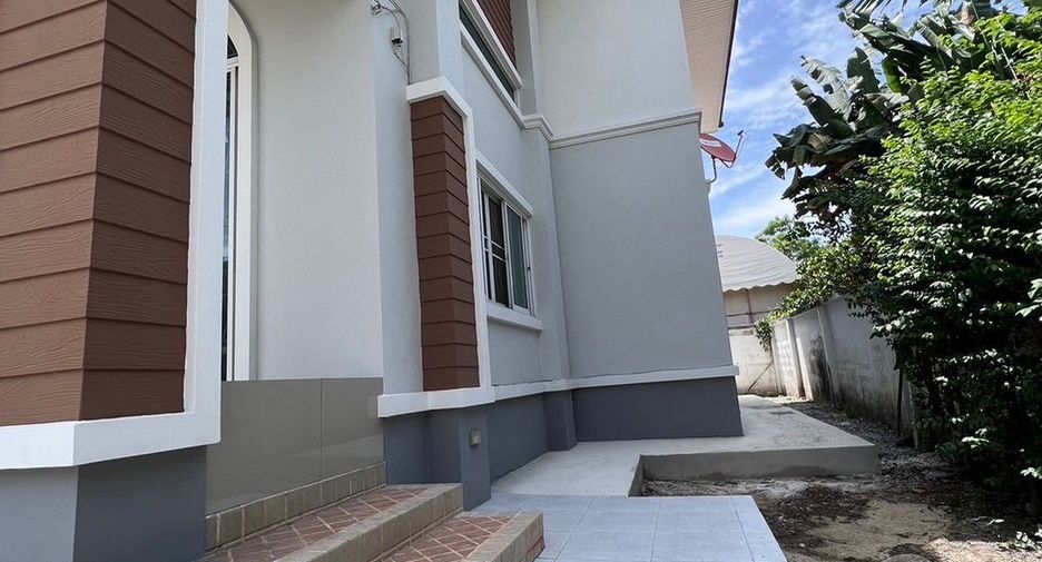 For sale 3 bedrooms house in Mueang Pathum Thani, Pathum Thani