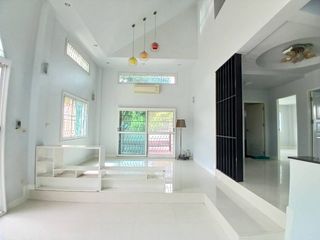For sale 3 bedrooms house in Mueang Pathum Thani, Pathum Thani