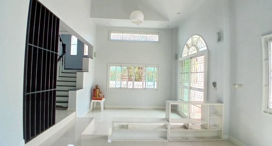 For sale 3 bedrooms house in Mueang Pathum Thani, Pathum Thani