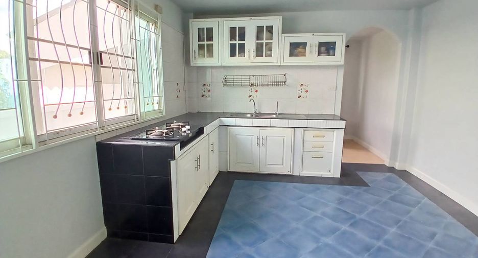 For sale 3 bedrooms house in Mueang Pathum Thani, Pathum Thani