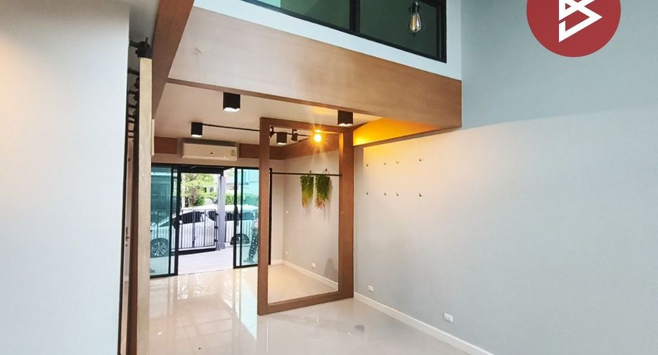 出售 3 卧室 联排别墅 在 Bang Phli, Samut Prakan