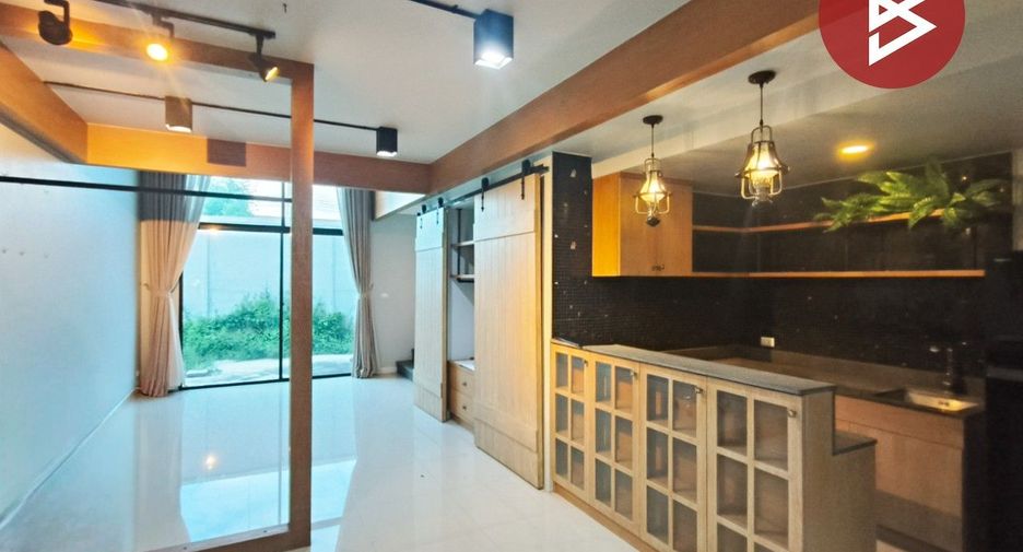 出售 3 卧室 联排别墅 在 Bang Phli, Samut Prakan