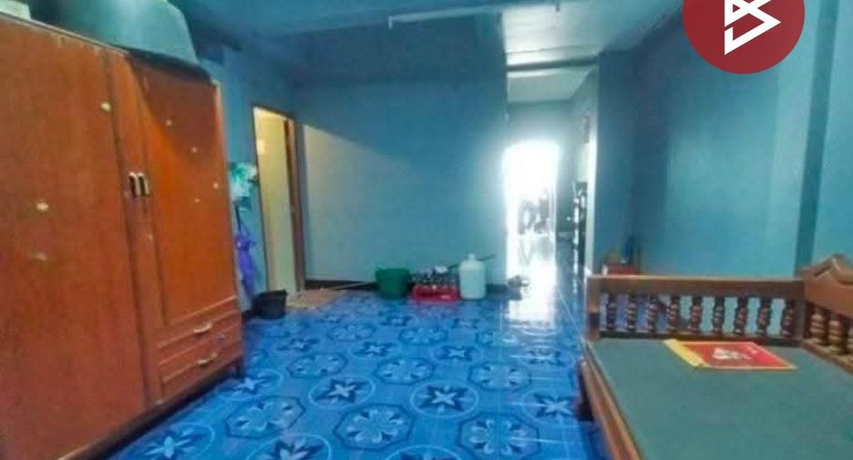 出售 4 卧室 联排别墅 在 Mueang Uttaradit, Uttaradit
