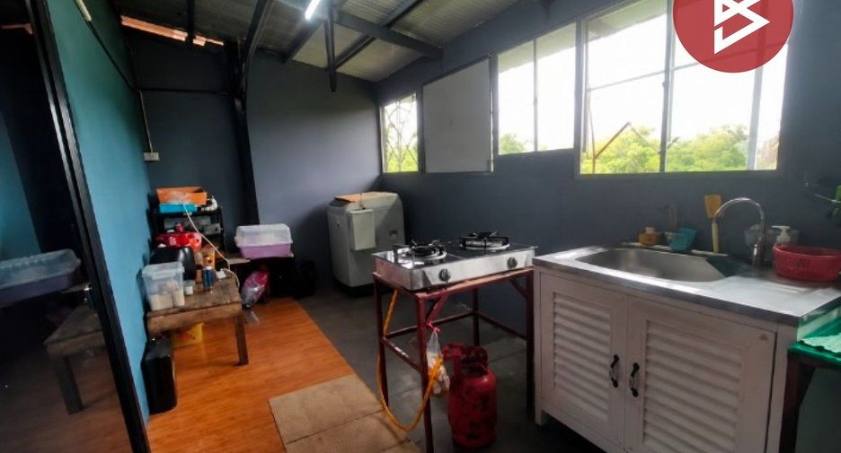 出售 4 卧室 联排别墅 在 Mueang Uttaradit, Uttaradit