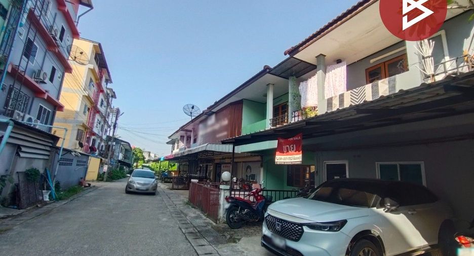出售 4 卧室 联排别墅 在 Mueang Uttaradit, Uttaradit