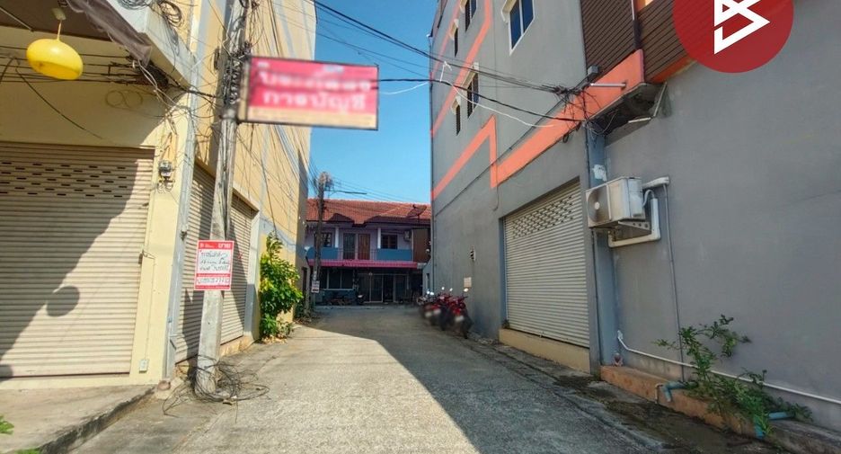 出售 4 卧室 联排别墅 在 Mueang Uttaradit, Uttaradit