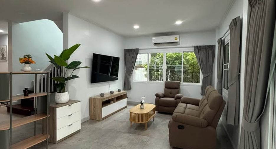 出租 和 出售 3 卧室 独立屋 在 Phuket Town, 普吉